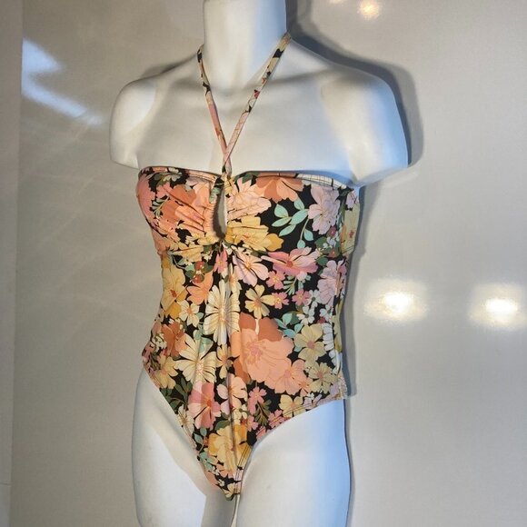 Shade & Shore NWOT SZM Black Floral Halter One Piece Figure Flattering Swimsuit - Picture 4 of 8